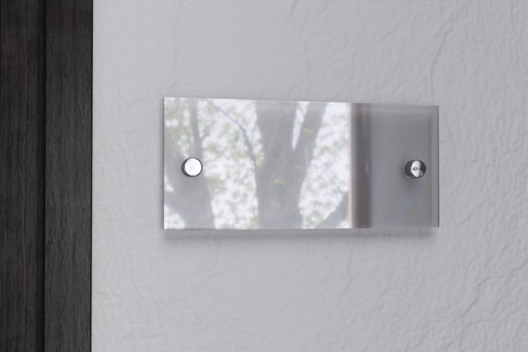 Why High-Quality Graphics Are Essential in Acrylic Signage